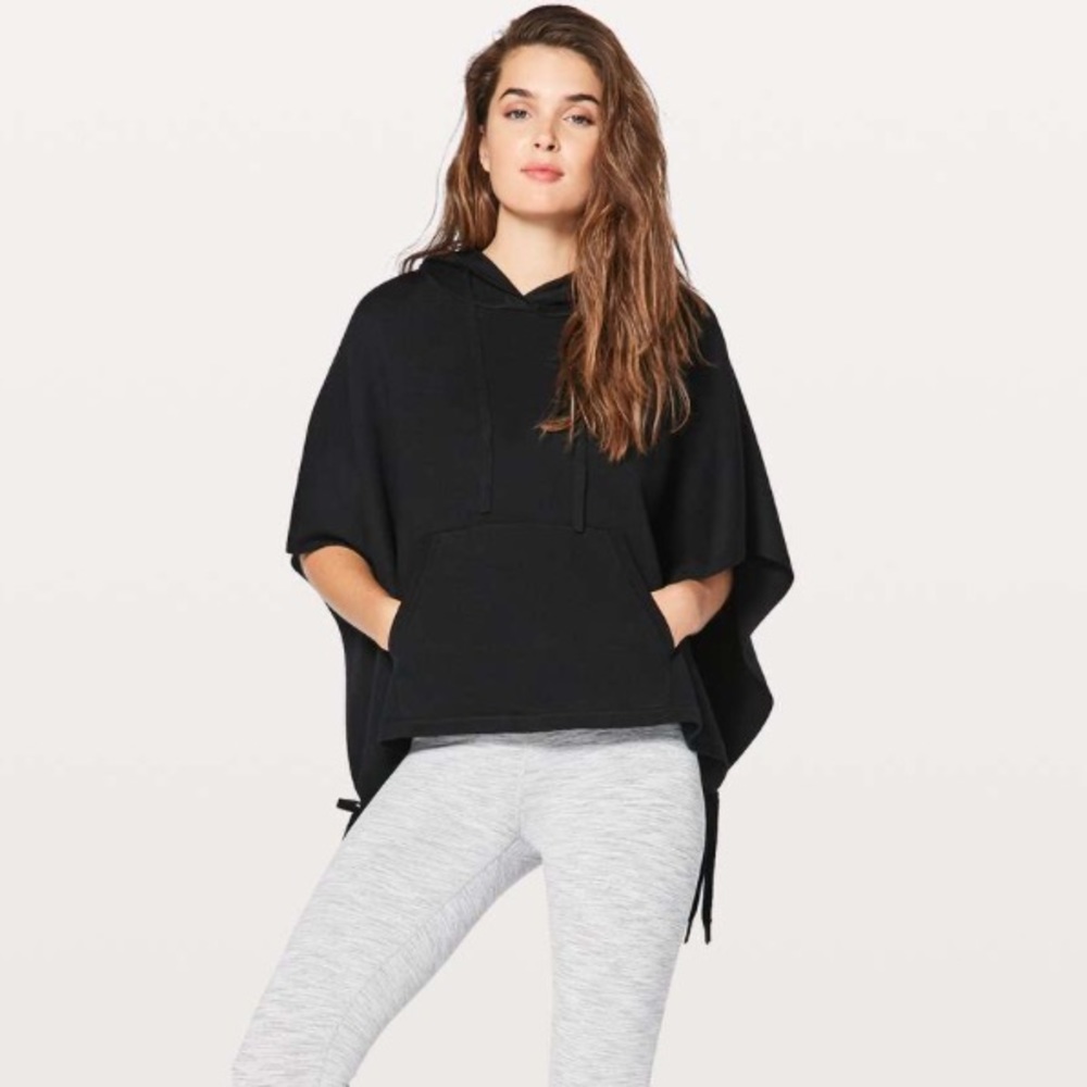 LULULEMON HOODED PONCHO